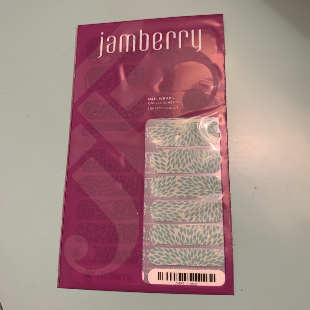 Jamberry turquoise pattern nail wrap